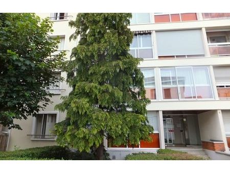location appartement 2 pièces 45 m² clermont-ferrand (63100)