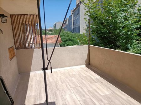 studio avec terrasse