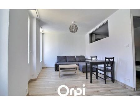 location appartement  40.95 m² t-2 à marseille 7  820 €