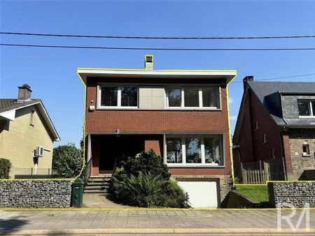 maison 4 chambres aux finitions soignées avec jardin