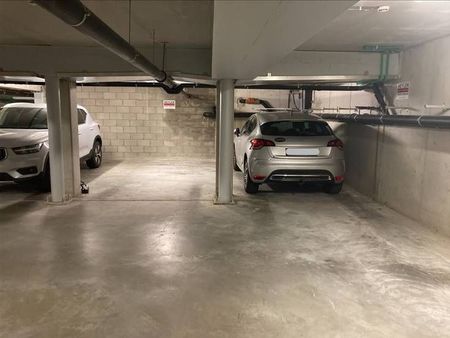 parking / garage