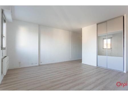 location appartement  m² t-1 à savigny-sur-orge  660 €