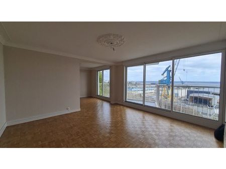location appartement 4 pièces 84.67 m²