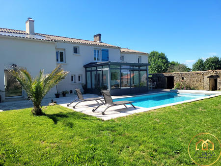 vente maison piscine à saint-vincent-sur-graon (85540) : à vendre piscine / 200m² saint-vi