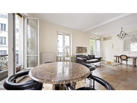 paris iiird : rue de turenne  paris  pa 75003 residence/apartment for sale