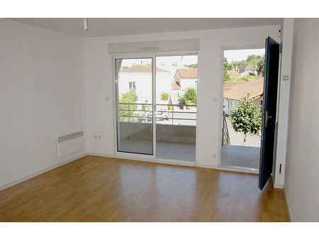location appartement 2 pièces 44 m² chauvigny (86300)