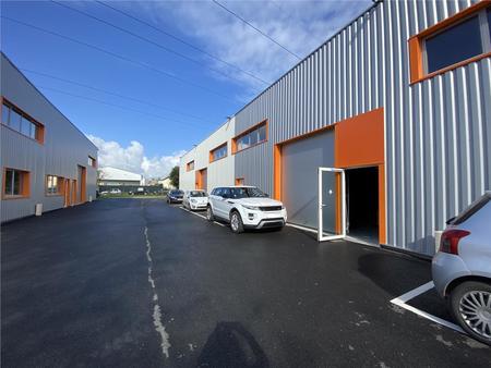 vente d'entrepôt de 2 927 m² à carbon-blanc - 33560