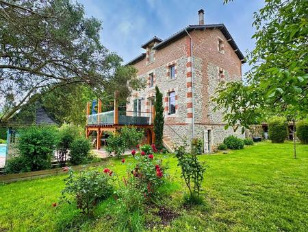 superbe maison bourgeoise  maison d'amis  piscine et jardin