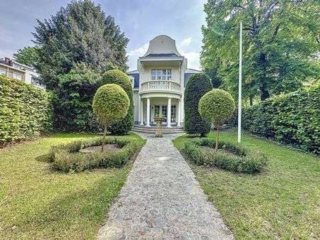 saturne : sublime villa avec vaste jardin + garage
