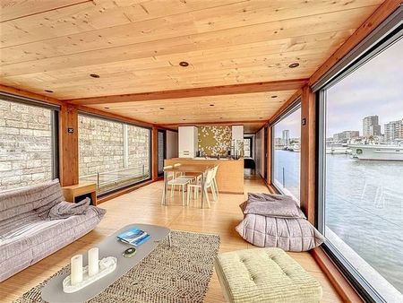 house boat au confort luxueux et moderne !