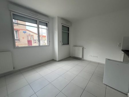location appartement 1 pièce 25 m²