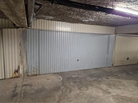 garage 22m2 résidence sécurisée