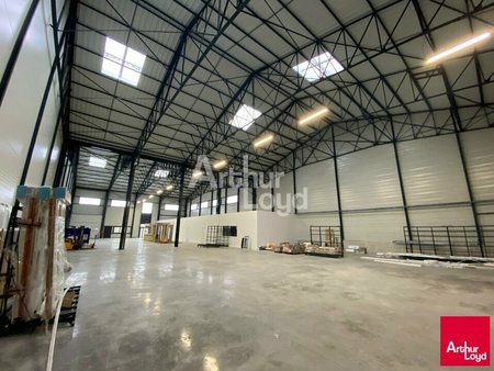 location d'entrepôt de 2 120 m² à rennes - 35000