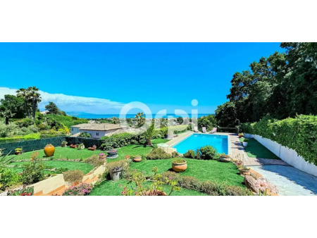 villa avec piscine et terrasse antibes (06)