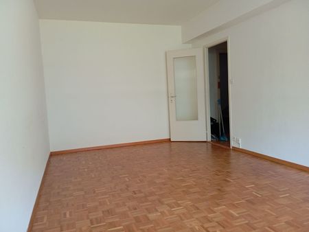 lease takeover - 3 piece appartment meyrin(ch) ~ 55 sqm with kitchen to sell