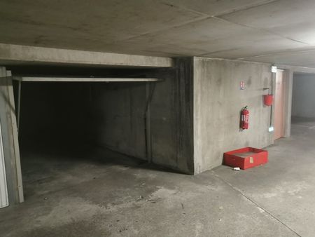 garage box en soussol securise - lyon8 grange blanche