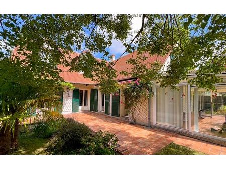 maison saint-cyr-en-val 215 m² t-5 à vendre  368 000 €