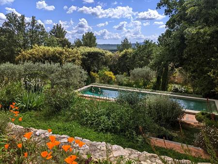 moissac bellevue  superbe villa avec piscine sur 5928 m2 de terrain.