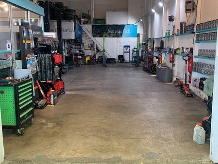 garage 200 m² manosque