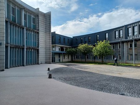 aurillac - locaux tertiaires et activités à louer