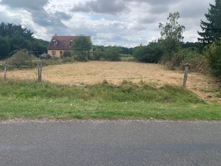 terrain constructible 900 m2 mareau-aux-bois (loiret)