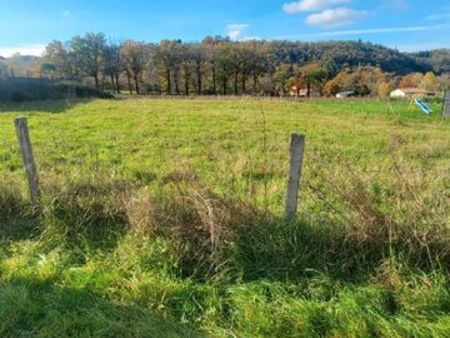 a vendre terrain constructible 1355m²