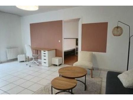 location appartement  m² t-1 à écully  907 €