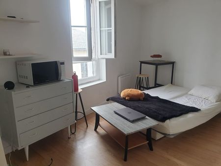 studio meublé - cc + wifi + conciergerie - nouvelle résidence centre-ville