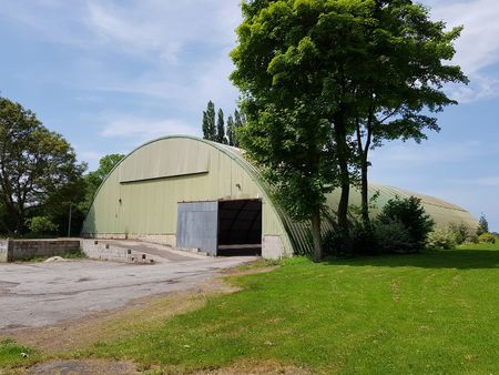 hivernage caravanes  bateaux...sous hangar