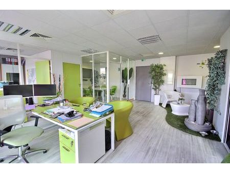 bureaux équipés a louer 67 m²