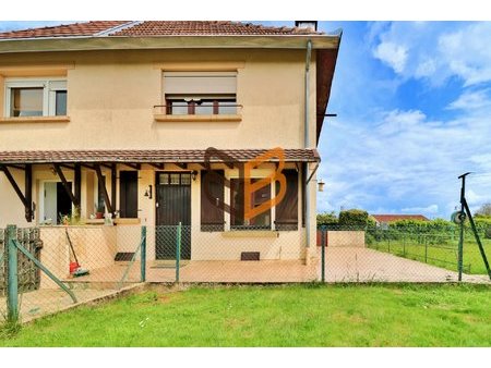 petite maison de village à conforter à bure-tressange