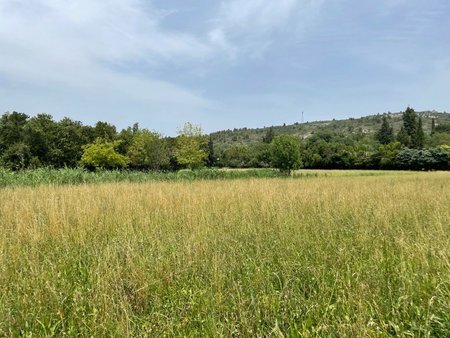 terrain à bâtir à eyguières (13430)