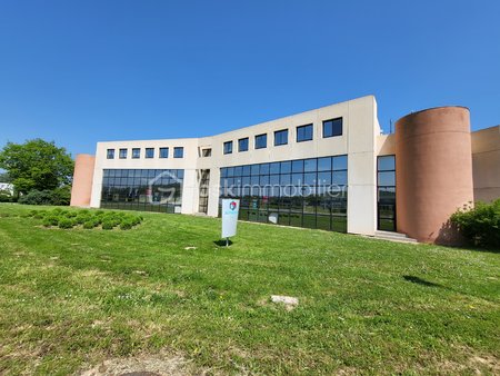 bureau de 250 m² à estillac