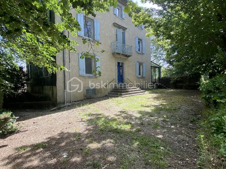 maison de 253 m² à aiguefonde