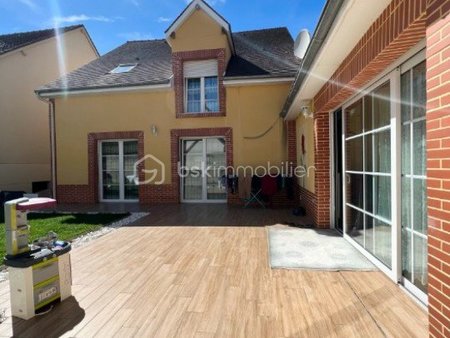 maison de 200 m² à brieres-les-scelles