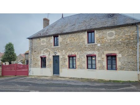 maison de 136 m² à saint-pierre-le-moutier