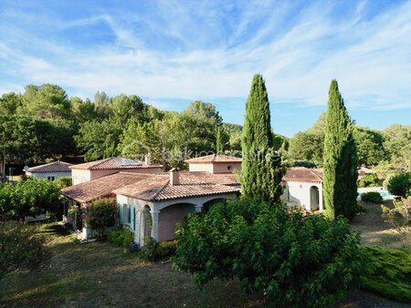 maison de 314 m² à salernes