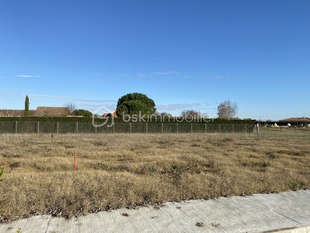 terrain de 815 m² à montbeton