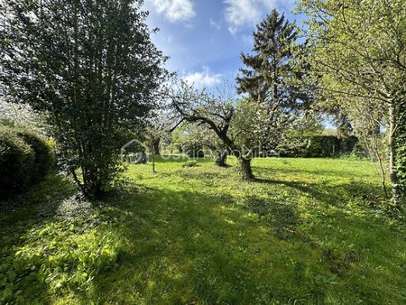 terrain de 751 m² à amiens