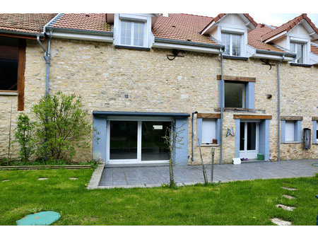 dpt marne (51)  à vendre ville en tardenois maison composée de 6 chambres  des dependances