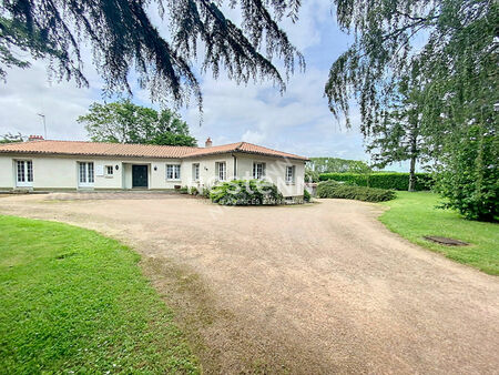 maison familiale sur sous sol total - 5 chambres - agréable parc arboré