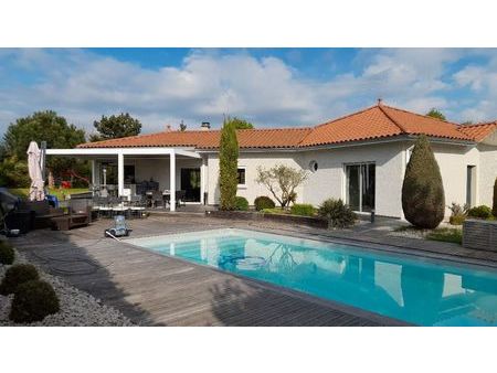 chambles  une villa familiale