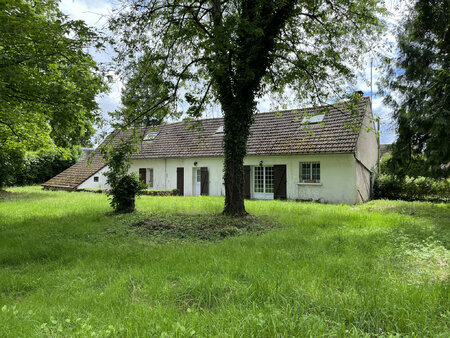 longère au calme avec terrain de 2950m2.