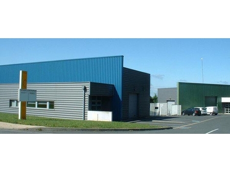 location d'entrepôt de 317 m² à saint-fulgent - 85250