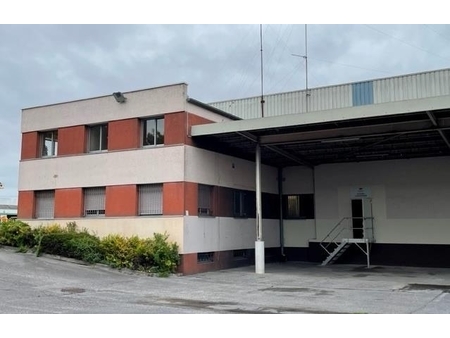 location de local commercial de 2 600 m² à reims - 51100