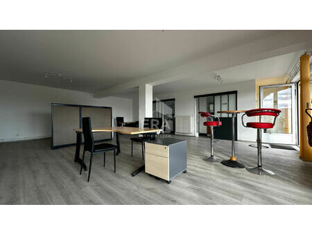 local professionnel - 69m²