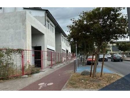 vente bureau 146 m² la possession (97419)