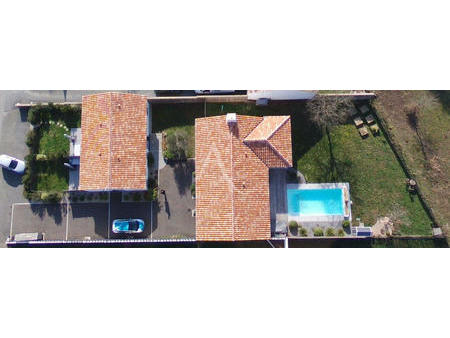 vente maison piscine à brem-sur-mer (85470) : à vendre piscine / 202m² brem-sur-mer