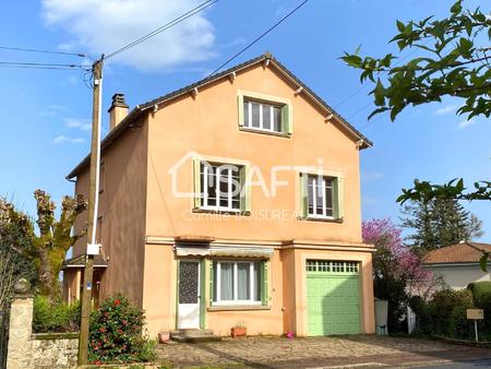 maison extrêmement lumineuse avec jolie vue.