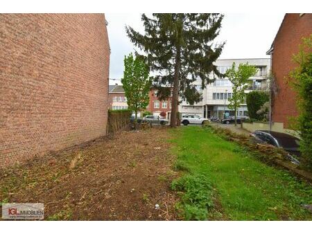 bouwgrond van 280m² voor halfopen bebouwing